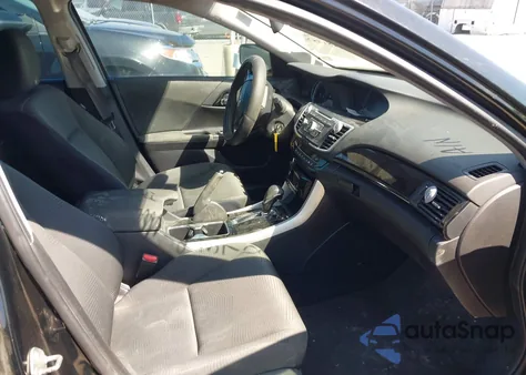 2017 Honda Accord Lx z USA, uszkodzony, nr VIN 1HGCR2F3XHA193703